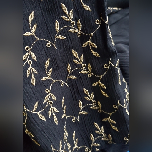 Vintage NWT Adolfo Sport Black Gold Embroidered Leaves Rayon Blend Blouse Top /M - Picture 6 of 9